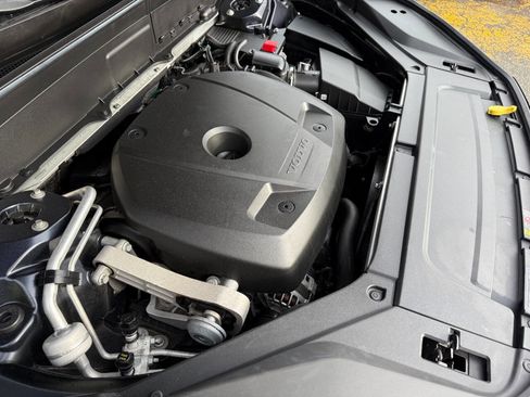 Used 2016 Volvo XC90 T6 Momentum w/ Momentum Plus Package image 12