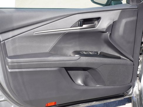 Used 2025 Toyota Camry SE w/ Convenience Package FWD image 18