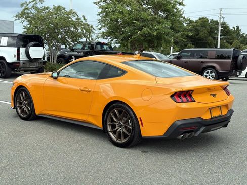 Used 2026 Ford Mustang Coupe RWD image 3