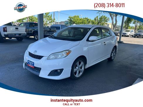 Used 2009 Toyota Matrix S FWD image 1