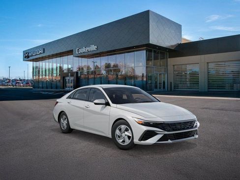 New 2026 Hyundai Elantra SE image 2