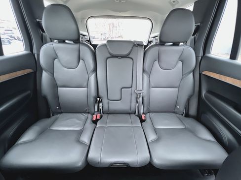 Used 2024 Volvo XC90 B5 Plus w/ Protection Package image 25