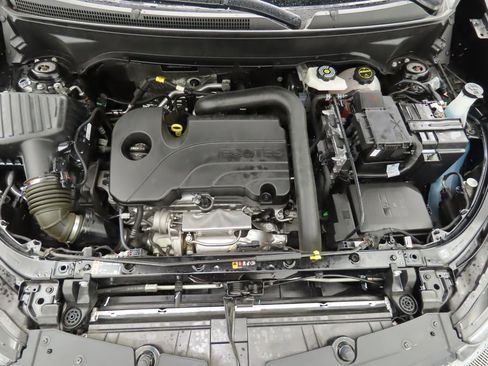 Used 2024 Chevrolet Equinox LS w/ LS Convenience Package image 27