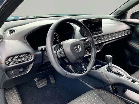 Certified 2025 Honda HR-V Sport image 14