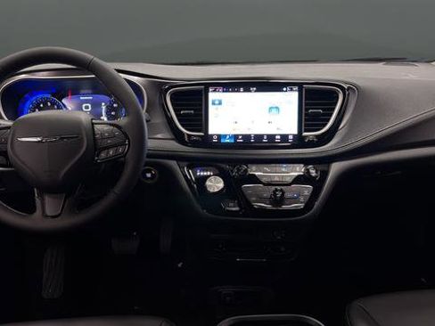 New 2026 Chrysler Pacifica Select image 11
