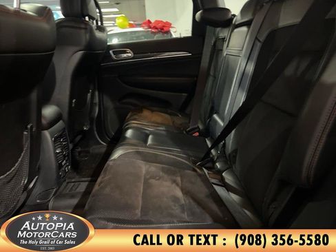 Used 2018 Jeep Grand Cherokee Trailhawk AWD/4WD image 15
