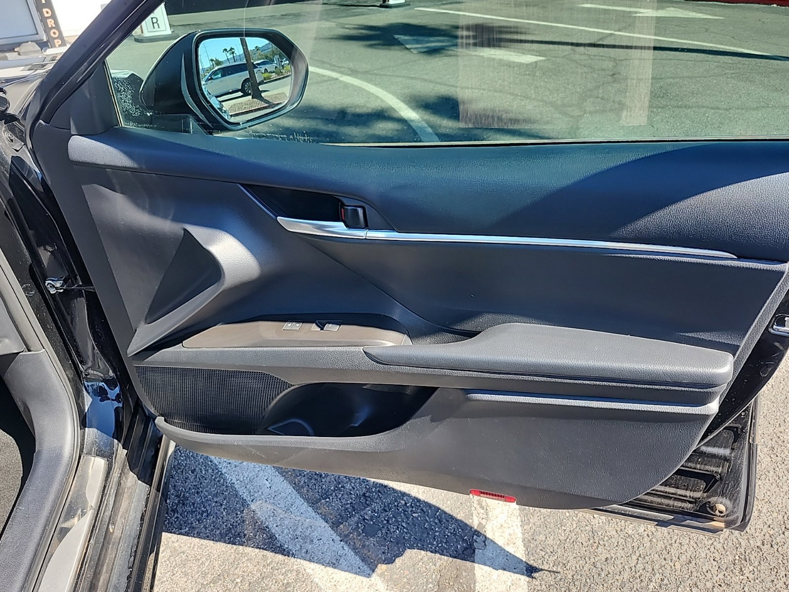 Used 2023 Toyota Camry SE w/ Audio Upgrade Package FWD image 20