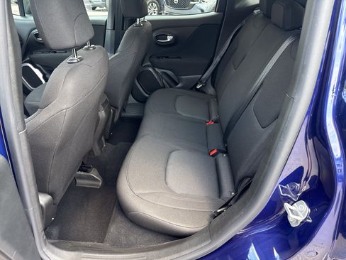 Used 2021 Jeep Renegade Sport w/ Sport Appearance Group AWD/4WD image 11