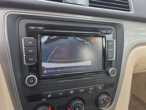 Used 2015 Volkswagen Passat 1.8T Limited Edition image 23