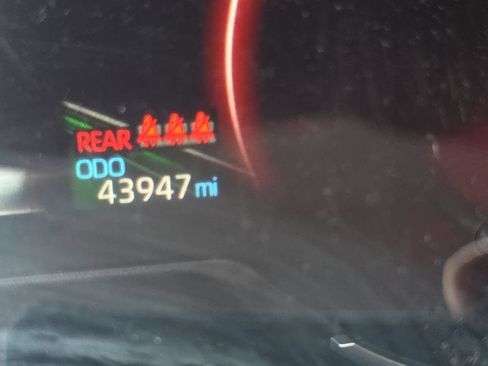Used 2025 Toyota RAV4 LE AWD/4WD image 5