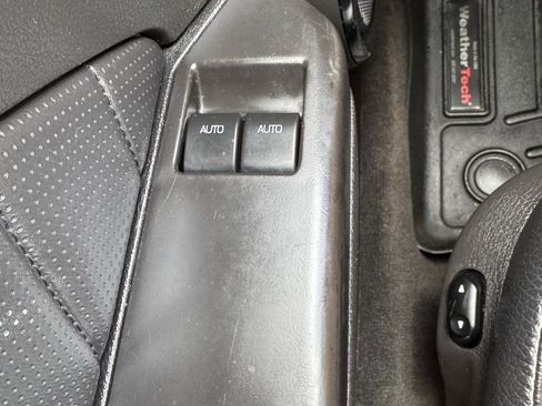 Used 2012 Ford Mustang Premium image 17