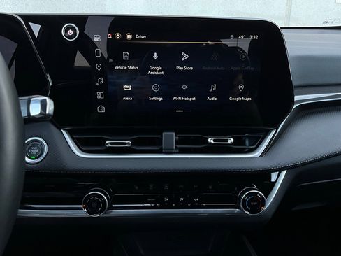 Used 2025 Chevrolet Equinox LT image 23