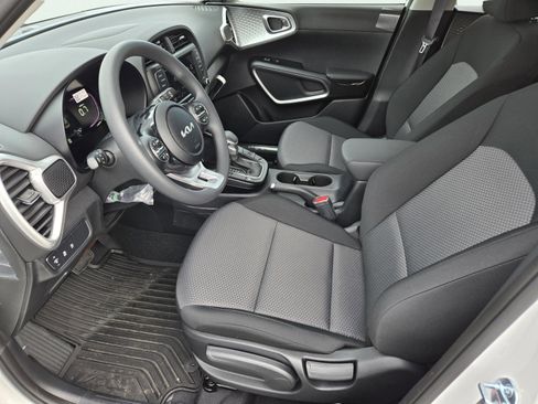 New 2025 Kia Soul LX image 15
