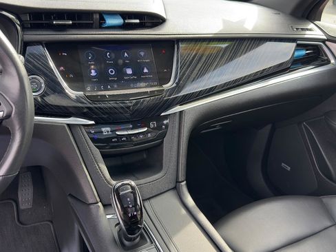 Certified 2024 Cadillac XT6 Premium Luxury image 13