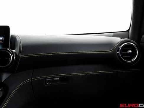 Used 2018 Mercedes-Benz AMG GT R image 35