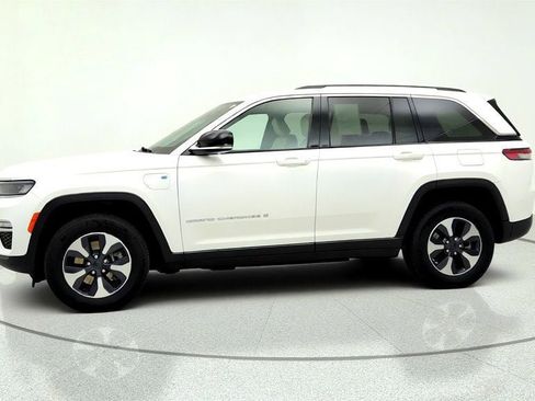 Used 2023 Jeep Grand Cherokee 4WD 4xe image 8