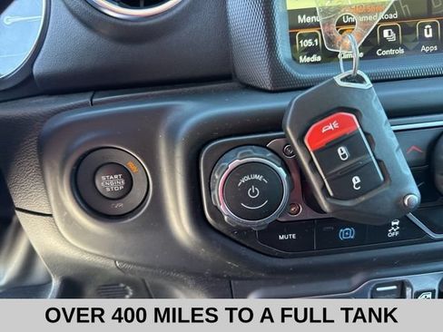 Used 2023 Jeep Wrangler Unlimited Sahara AWD/4WD image 43