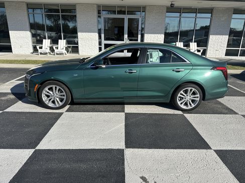 Used 2025 Cadillac CT4 Luxury image 1