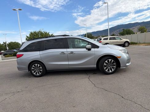 Used 2021 Honda Odyssey EX-L image 6
