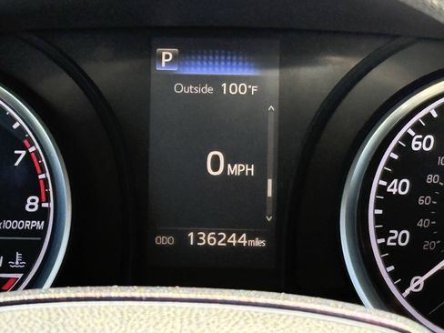 Used 2018 Toyota Camry LE FWD image 16