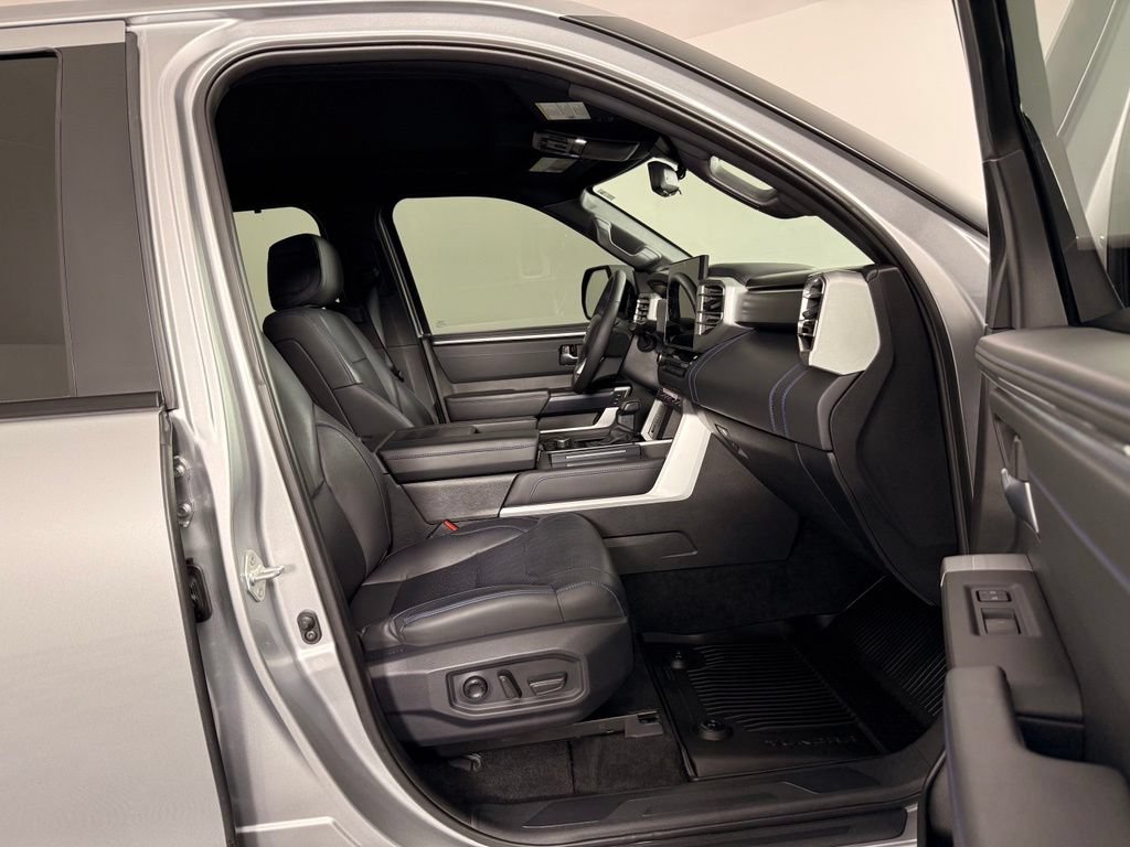 Used 2025 Toyota Tundra Platinum w/ TRD Off-Road Package AWD/4WD image 18