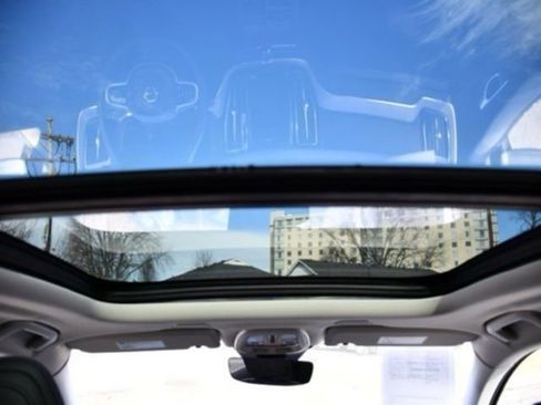 Certified 2025 Volvo XC60 B5 Plus image 24