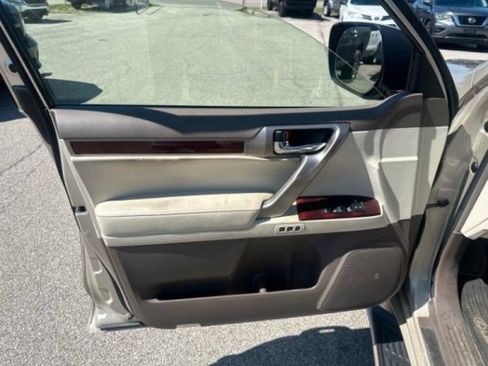 Used 2013 Lexus GX 460 w/ Comfort Plus Pkg AWD/4WD image 3