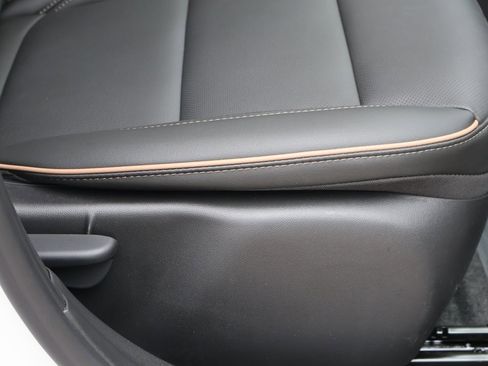 Used 2025 Buick Envista Avenir image 11