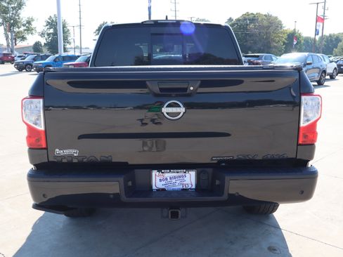 Used 2023 Nissan Titan SV w/ SV Convenience Package AWD/4WD image 6