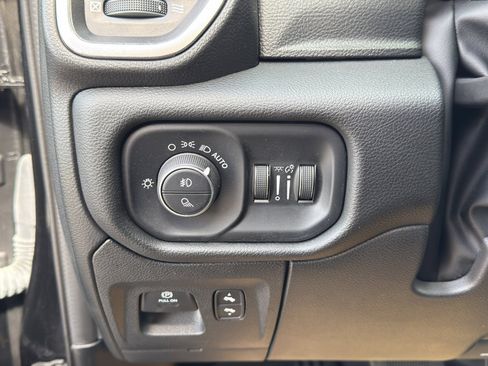 Used 2023 RAM 1500 Laramie AWD/4WD image 15