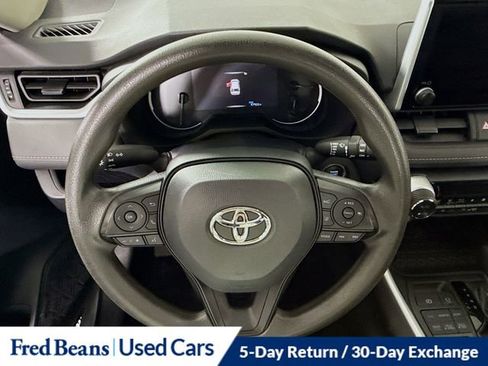 Used 2024 Toyota RAV4 XLE AWD/4WD image 17