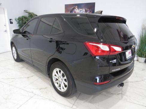 Used 2020 Chevrolet Equinox LS FWD image 5