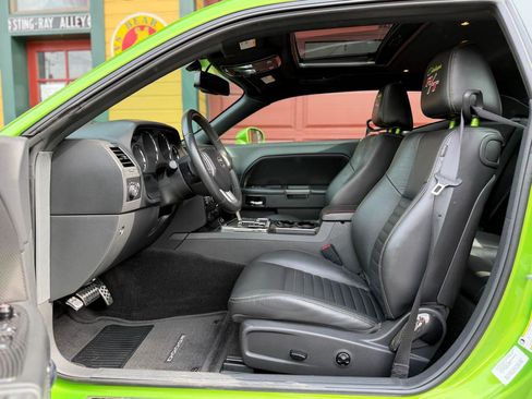 Used 2011 Dodge Challenger R/T RWD image 14
