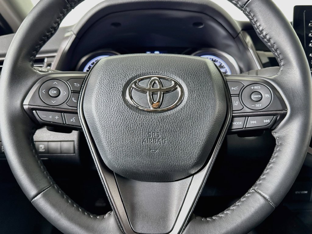 Used 2023 Toyota Camry SE w/ Convenience Package FWD image 40