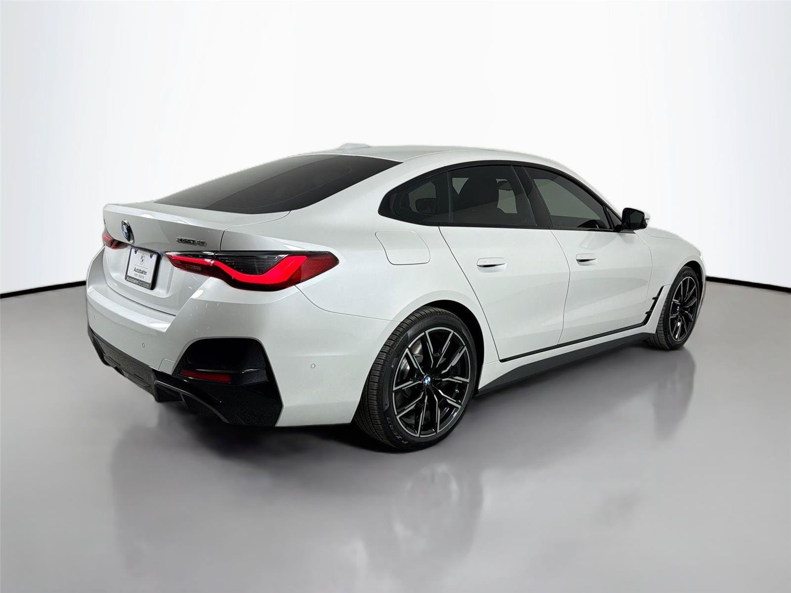 New 2026 BMW i4 xDrive40i w/ M Sport Package AWD/4WD image 9