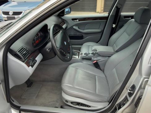 Used 2001 BMW 330i Sedan image 19