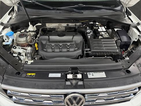 Used 2018 Volkswagen Tiguan SEL Premium FWD image 9