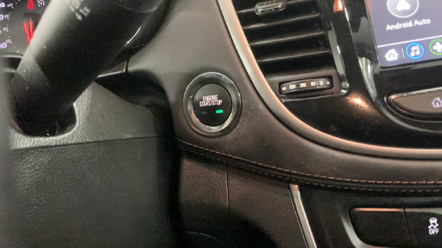 Used 2018 Chevrolet Trax LT w/ LT Convenience Package FWD image 20