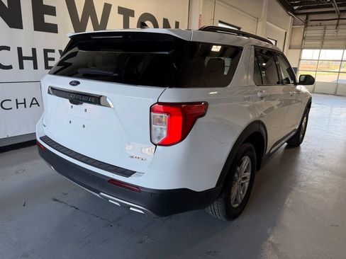 Used 2024 Ford Explorer XLT w/ Equipment Group 202A image 19