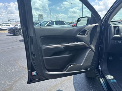 Used 2022 GMC Canyon Elevation w/ Trailering Package AWD/4WD image 9