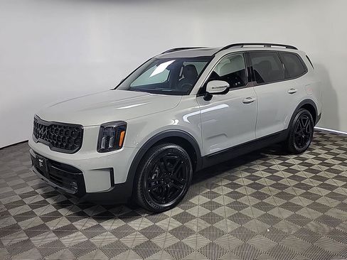 Certified 2025 Kia Telluride SX Prestige X-Line AWD/4WD image 12