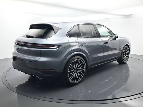 Certified 2026 Porsche Cayenne S AWD/4WD image 15