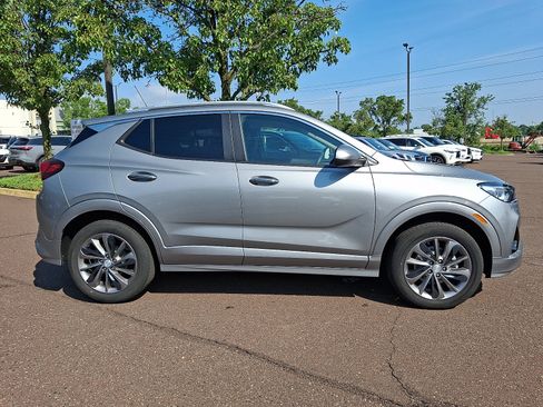 Used 2023 Buick Encore GX Select w/ Sport Touring Package AWD/4WD image 7