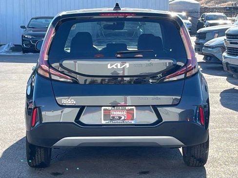 Certified 2025 Kia Soul LX w/ LX Technology Package image 11
