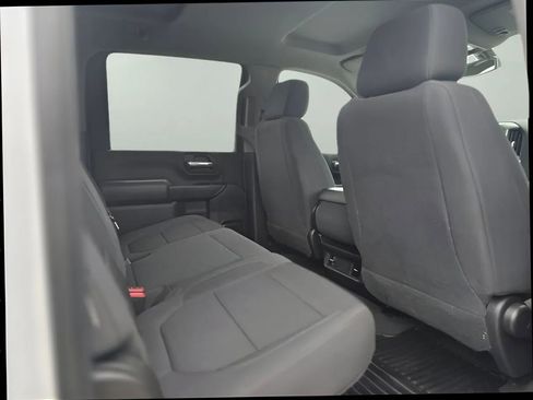 Used 2022 Chevrolet Silverado 2500 Custom w/ Custom Value Package image 18