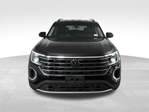 Used 2025 Volkswagen Atlas SE FWD image 3