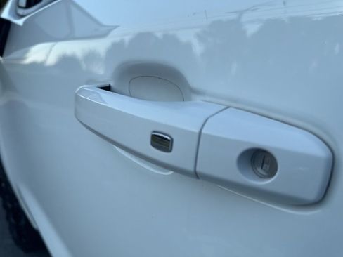 Used 2023 Chevrolet Silverado 1500 LT image 19