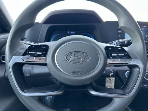 Used 2024 Hyundai Elantra SE FWD image 20