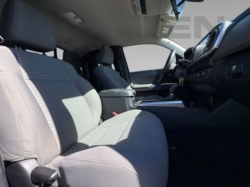 Used 2022 Toyota Tacoma SR5 image 11
