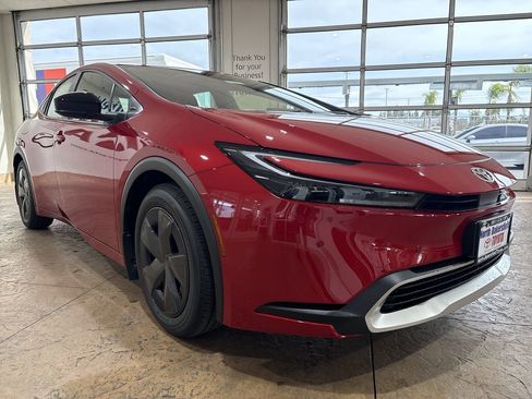 New 2026 Toyota Prius Plug-In Hybrid image 4